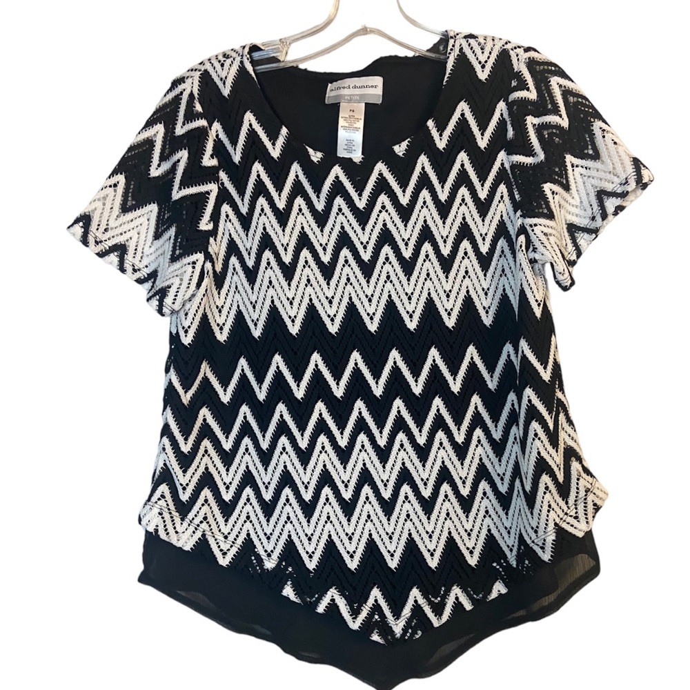 Alfred Dunner short sleeve black white ladies petite small summer chevron Top